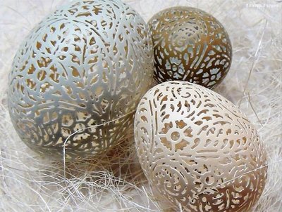 victorian-lace-eggs-6-IIHIH.jpg