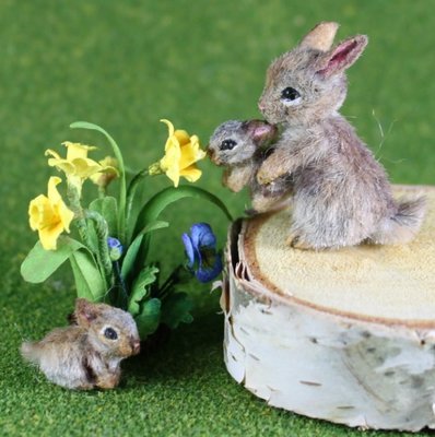 miniature_bunny_with_babies_ooak_by_teensyweensybaby-d8xhj9r.jpg
